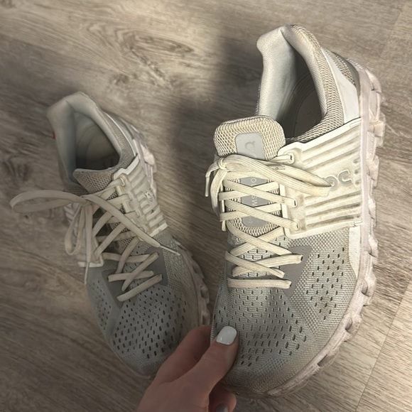 On Cloud CloudTec Running Shoes - Picture 2 of 3